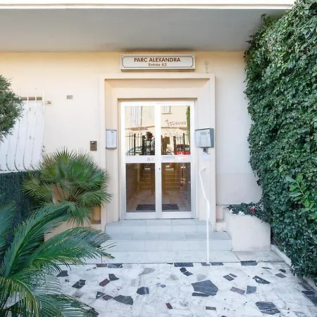 Apartment Alexandra Yourhosthelper Cannes