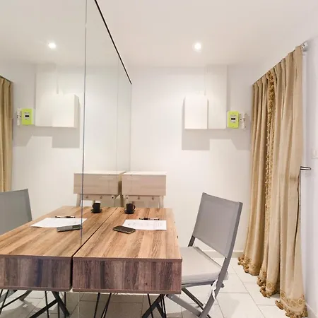 Alexandra Yourhosthelper Cannes