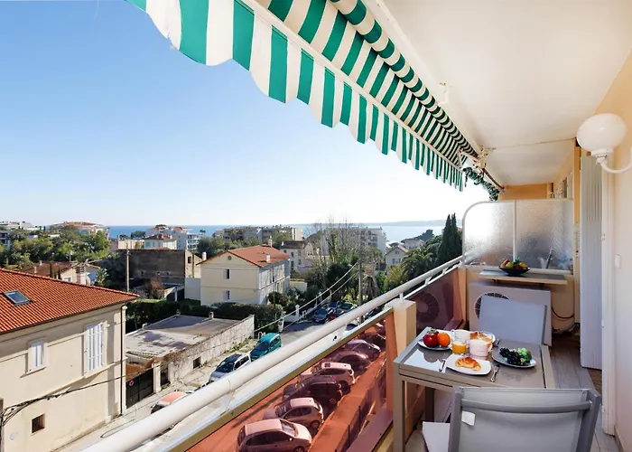 Alexandra Yourhosthelper Apartman Cannes