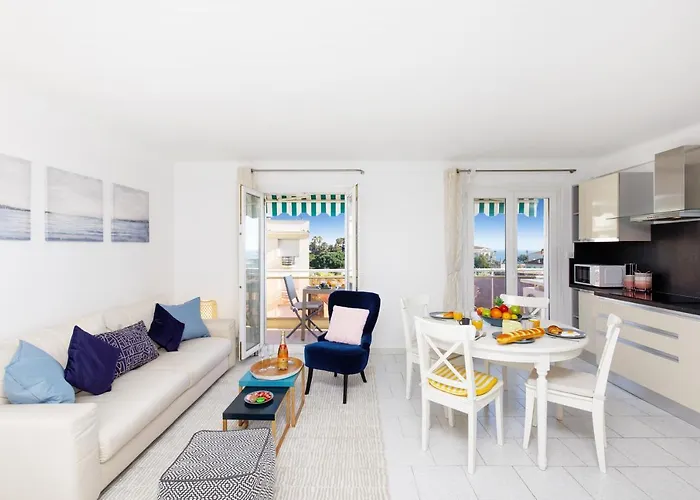 Alexandra Yourhosthelper Apartment *