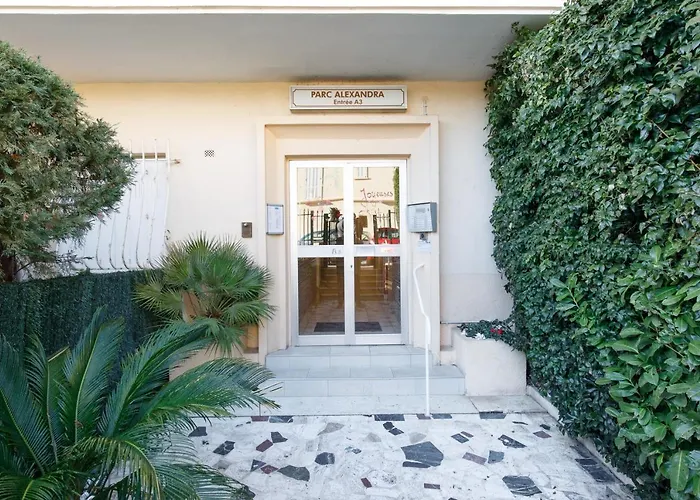 Apartment Alexandra Yourhosthelper Cannes